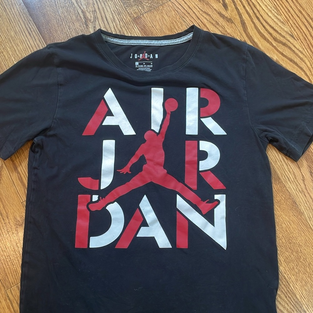 Boy’s Air Jordan Shirt. Size Large 12-13YRS. Excellent Condition. - Picture 6 of 9